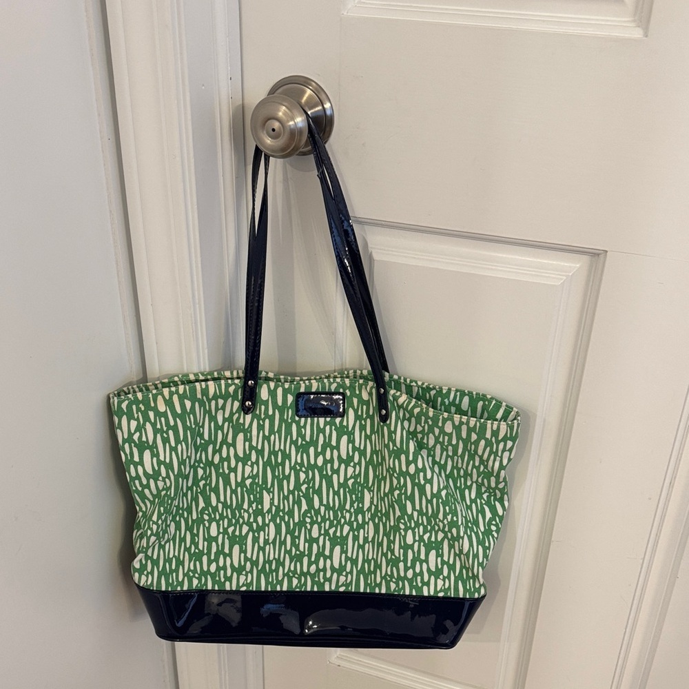 Izod Green Patterned Canvas Tote with Navy Trim
